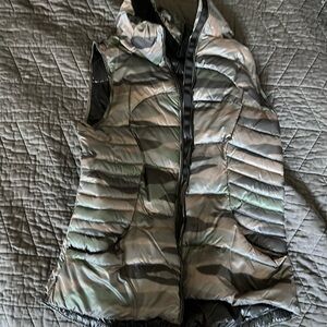 Lululemon Camo vest